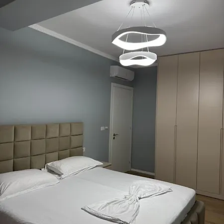 Malaj Apartment *