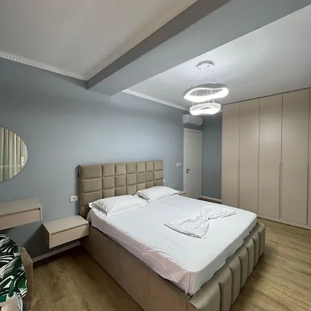 Apartment Malaj
